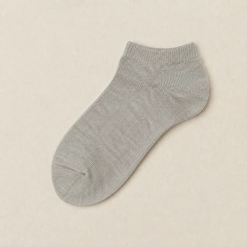 Heather grey ankle, laid flat